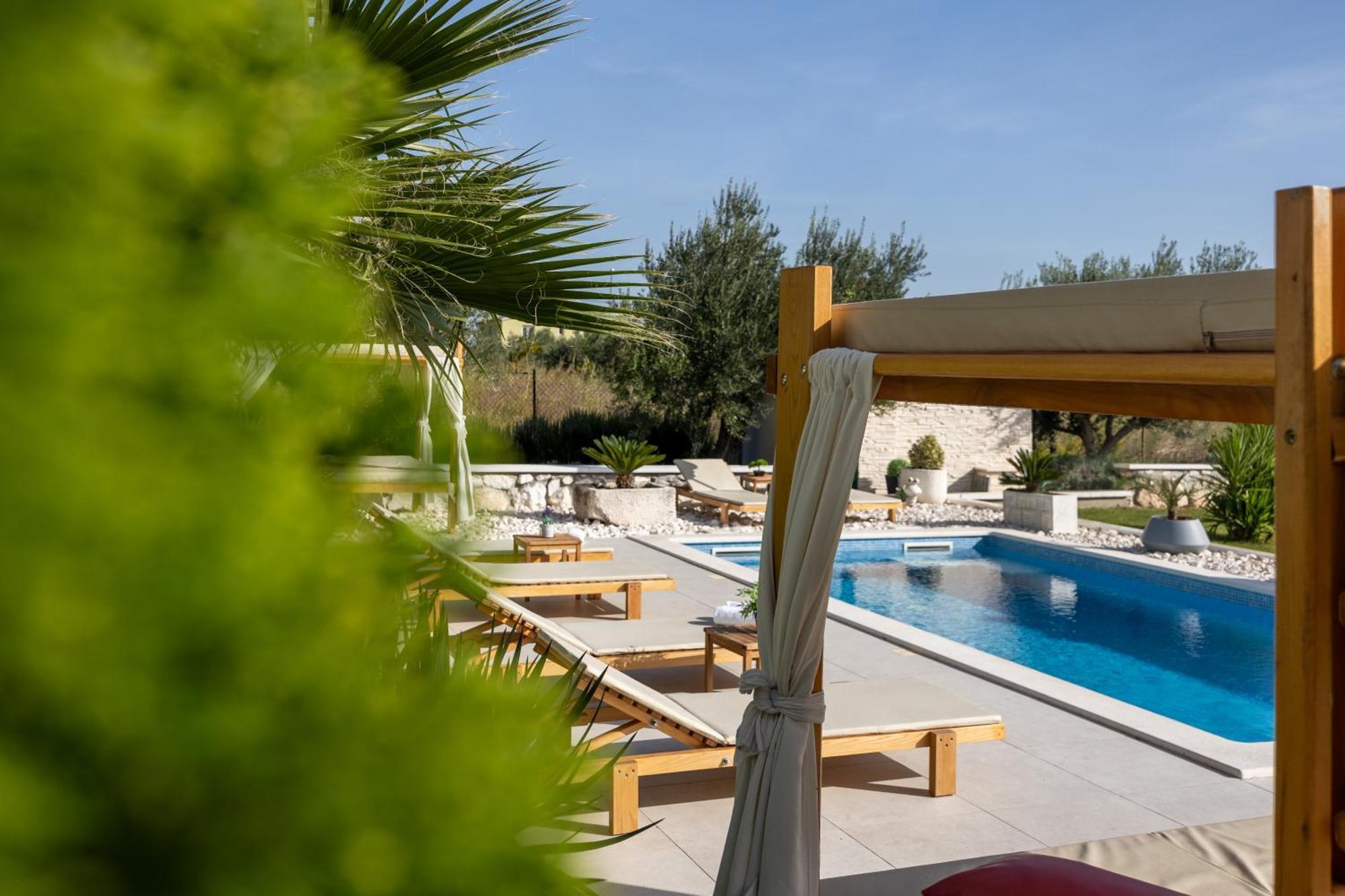 Deluxe Double Room With Sauna And Pool Каштела Экстерьер фото